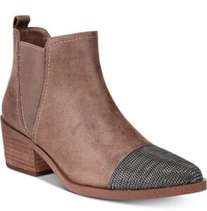 Report Tan and Black Ankle Booties